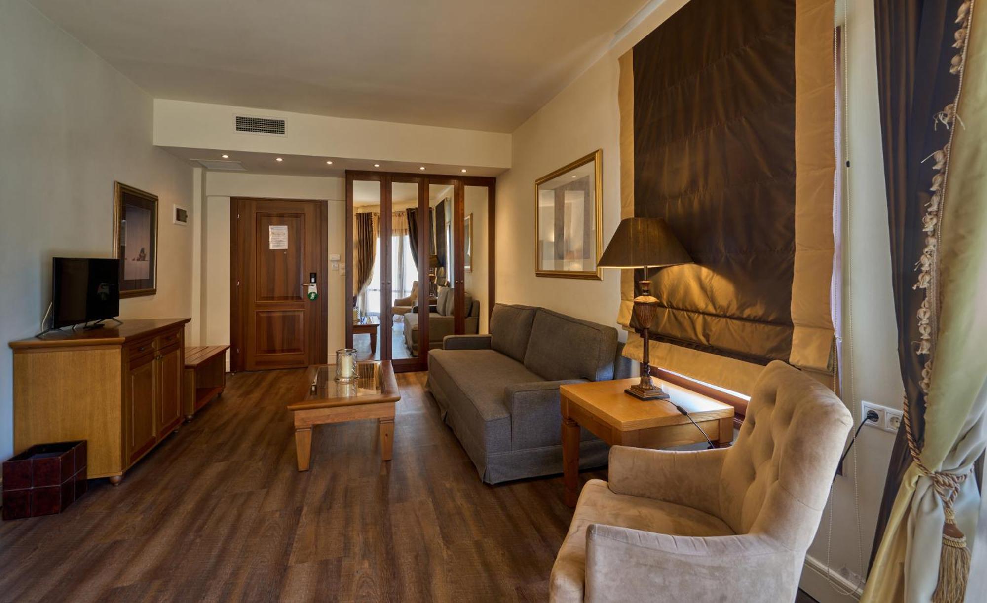 Xenia Palace Portaria Номер фото